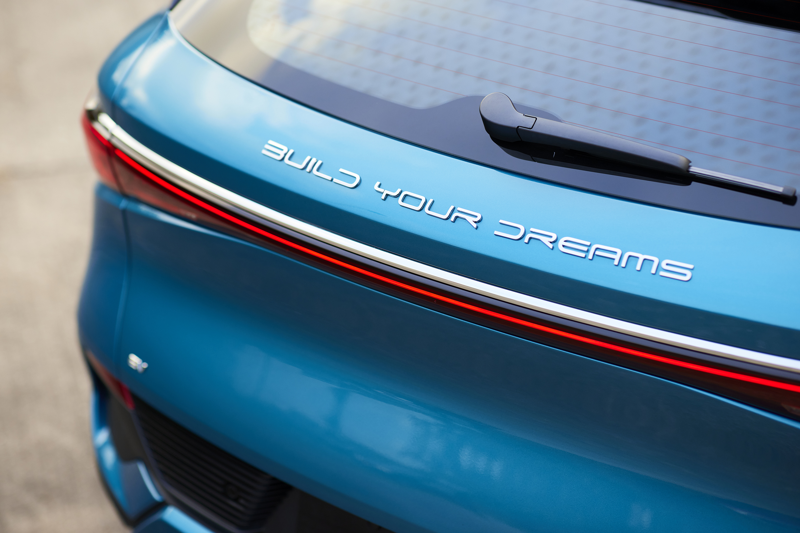 Sfakianakis Group and BYD Join Forces in the Greek Market